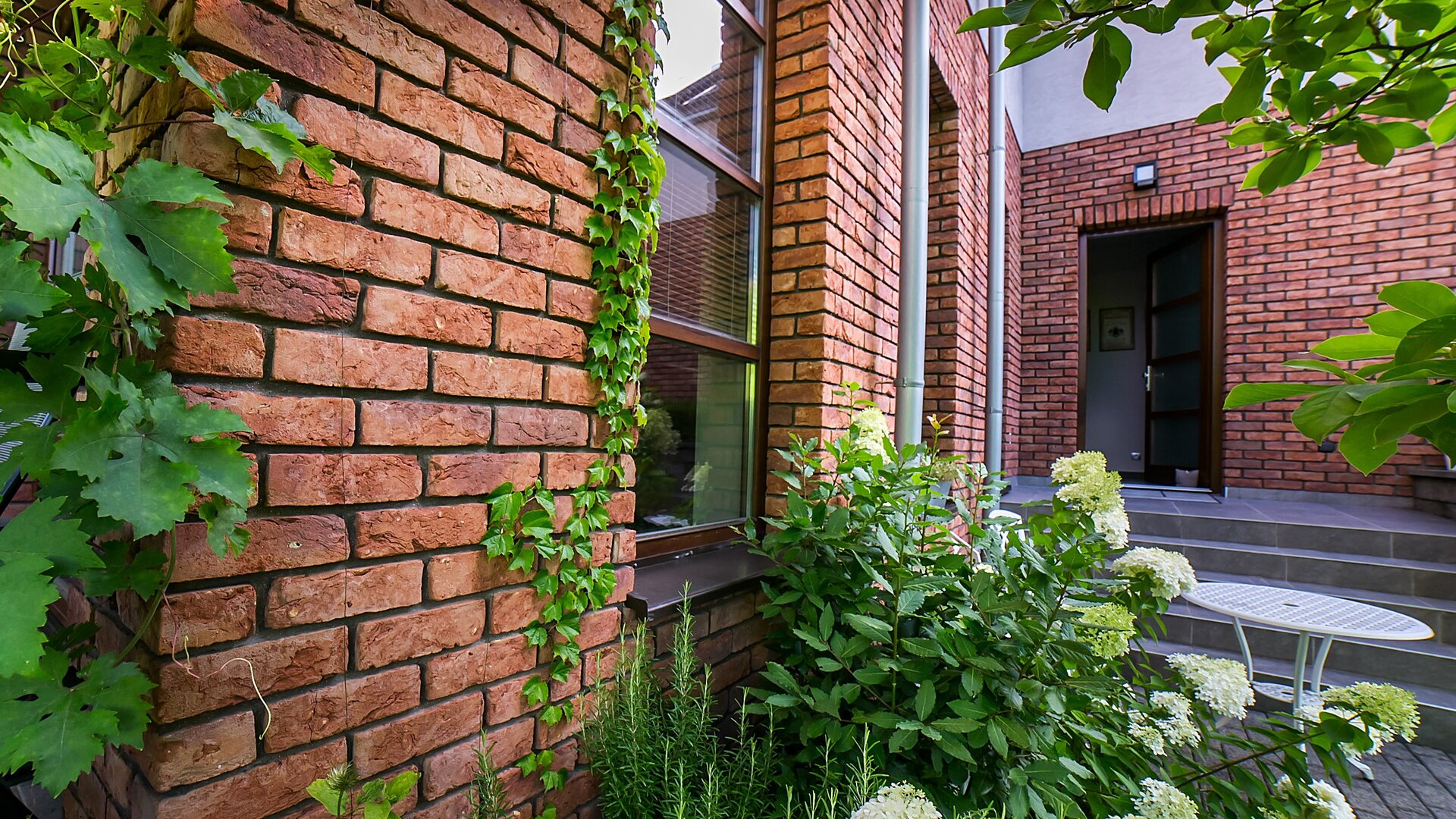The real brick