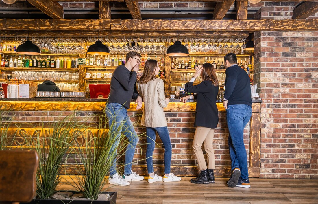 Tehlový obklad Castello v interiéri podniku od Rustique.sk
