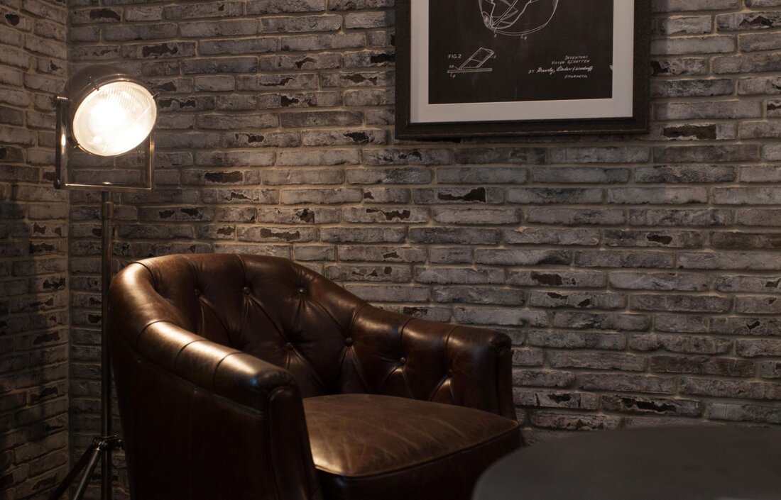 Tehlový obklad Rainbow Snowdust 2 v izbách hotelu Loft od Rustique.sk