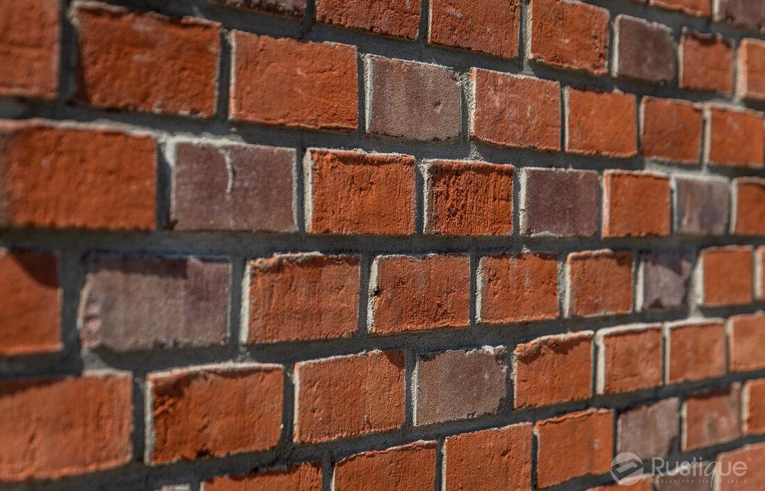 Tehlový obklad Rustique Mix na fasáde v exteriéri - reštaurácia