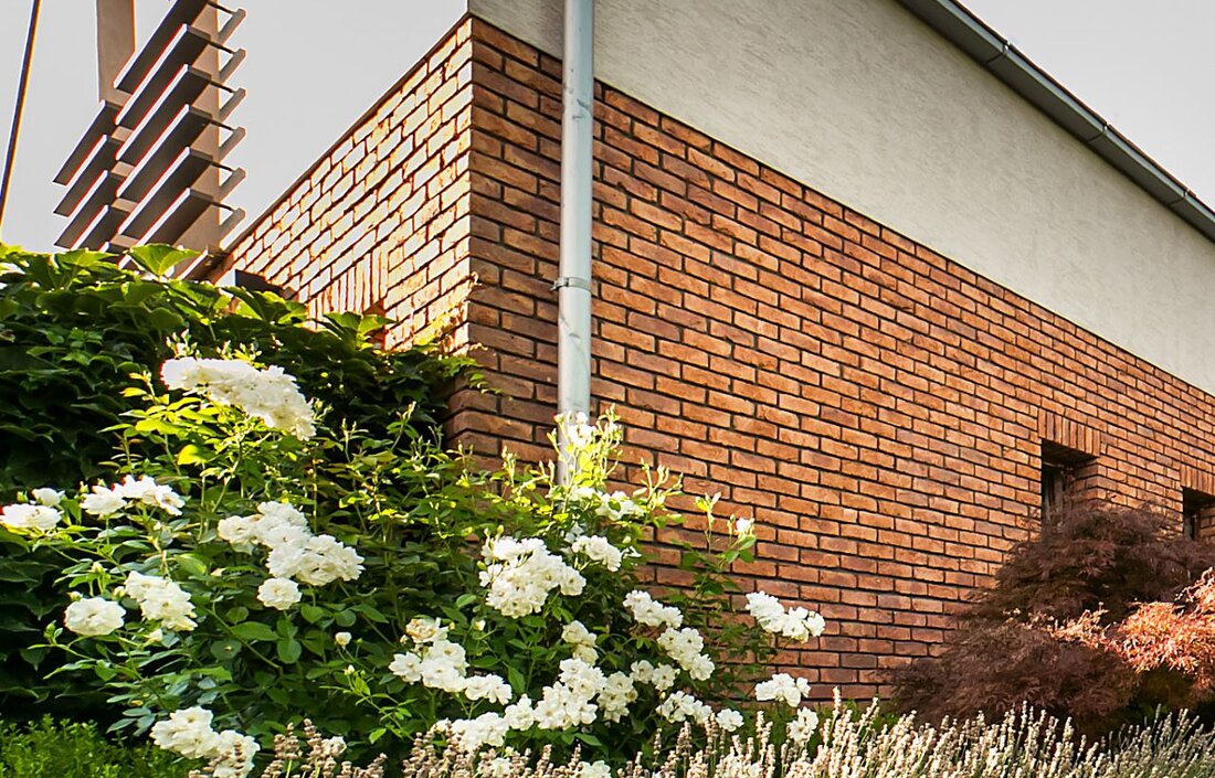Tehlový obklad Terra cotta na fasáde rodinného domu od Rustique.sk