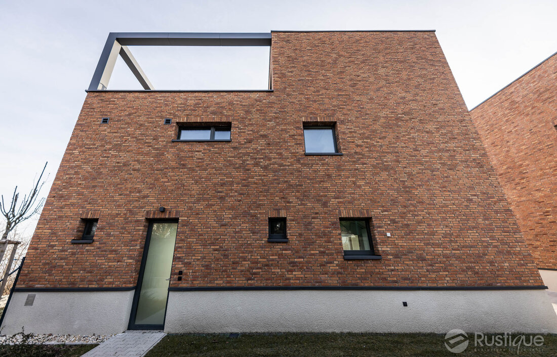 Tehlový obklad Terra Cotta Economy na fasáde od Rustique.sk