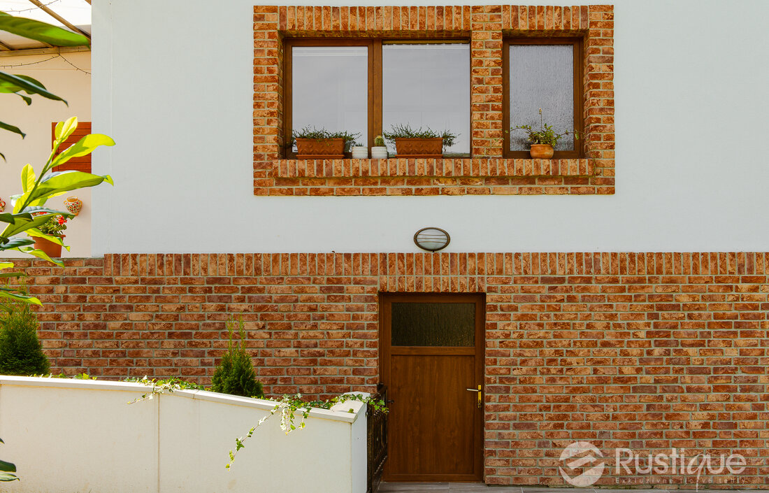 Terra cotta tehlový obklad na fasáde rodinného domu od Rustique.sk