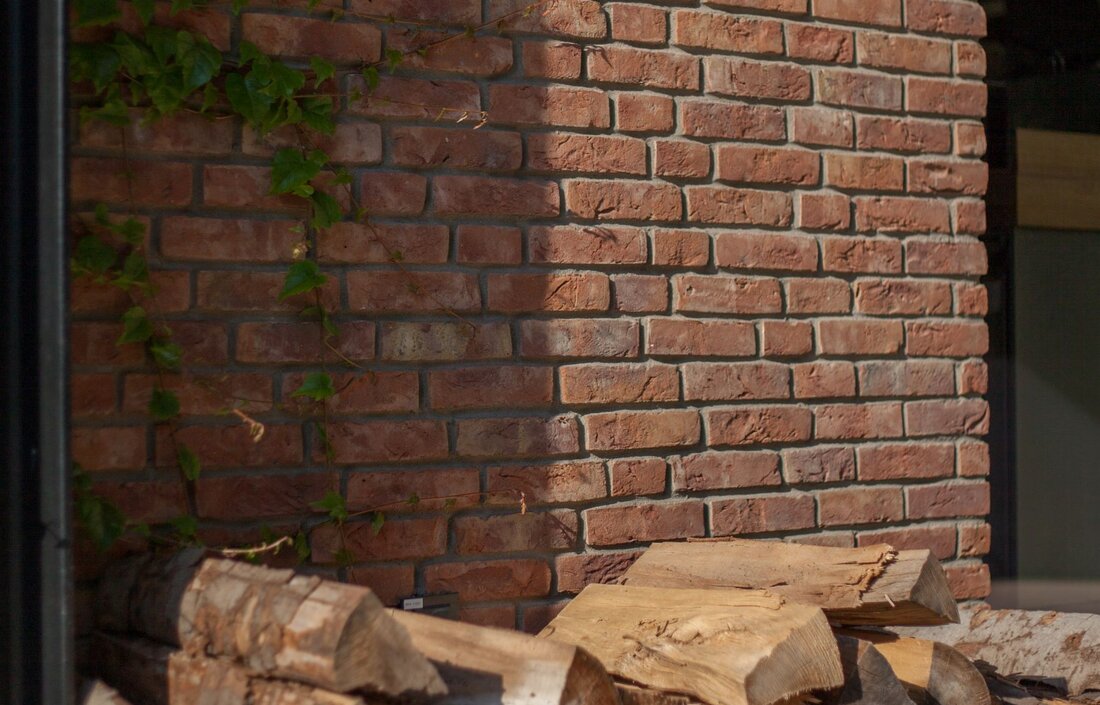 Tehlový obklad Terra Cotta Gesinteld na námestí v Trnave od Rustique.sk